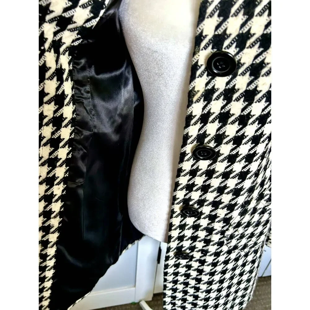 Christa Taylor Brand Houndstooth Coat with Large Buttons Size S
